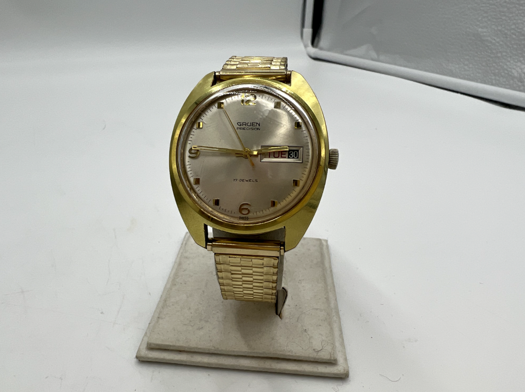 t653 Vintage Gruen Wrist Watch 17 Jewel Movement
