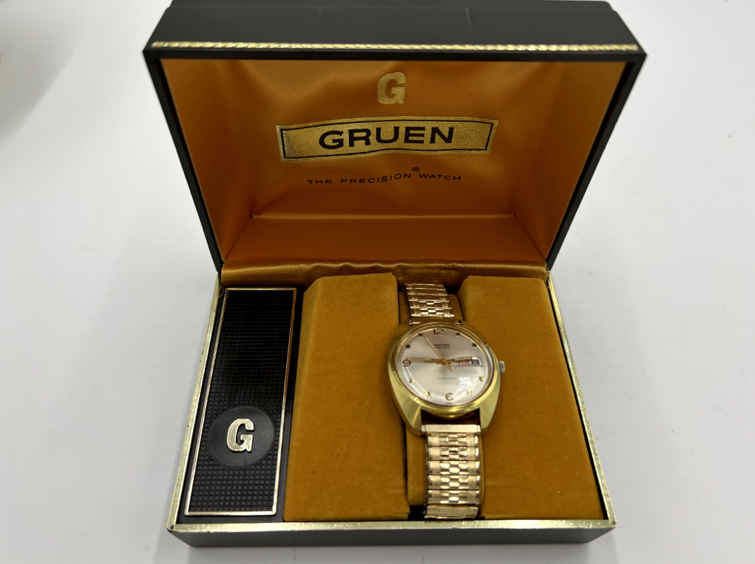 t653 Vintage Gruen Wrist Watch 17 Jewel Movement
