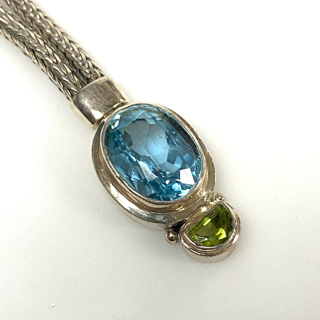 v939 Vintage Sterling Silver Blue Gemstone Pendant on Silver Chain Necklace 16"