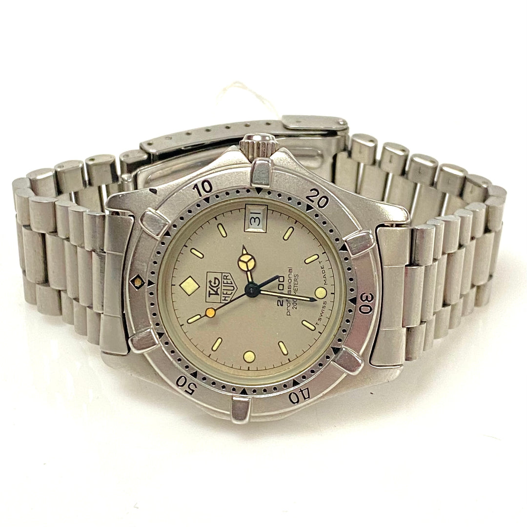w071 Vintage TAG Heuer 2000 Professional 200M Stainless Steel Diving Wrist Watch