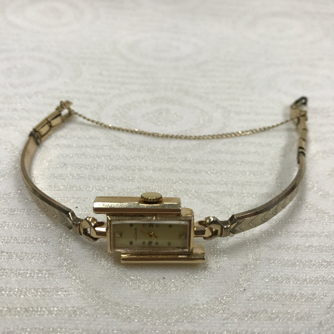 a148 Vintage Original LeCoultre 14K Gold Mechanical Hand Winding Wrist Watch