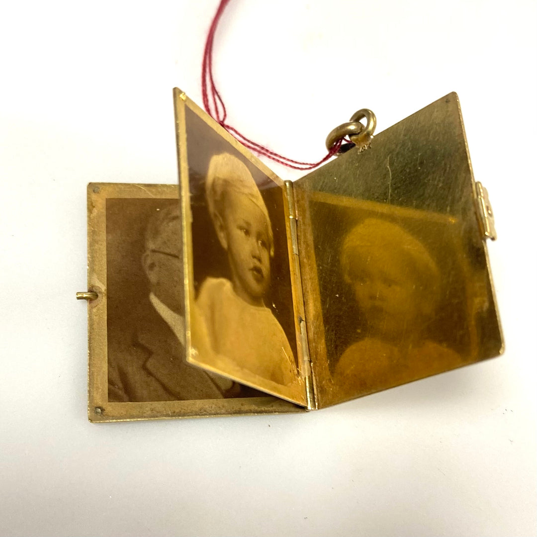 a407 Book Style 14k Yellow Gold Locket with Etched Stripes