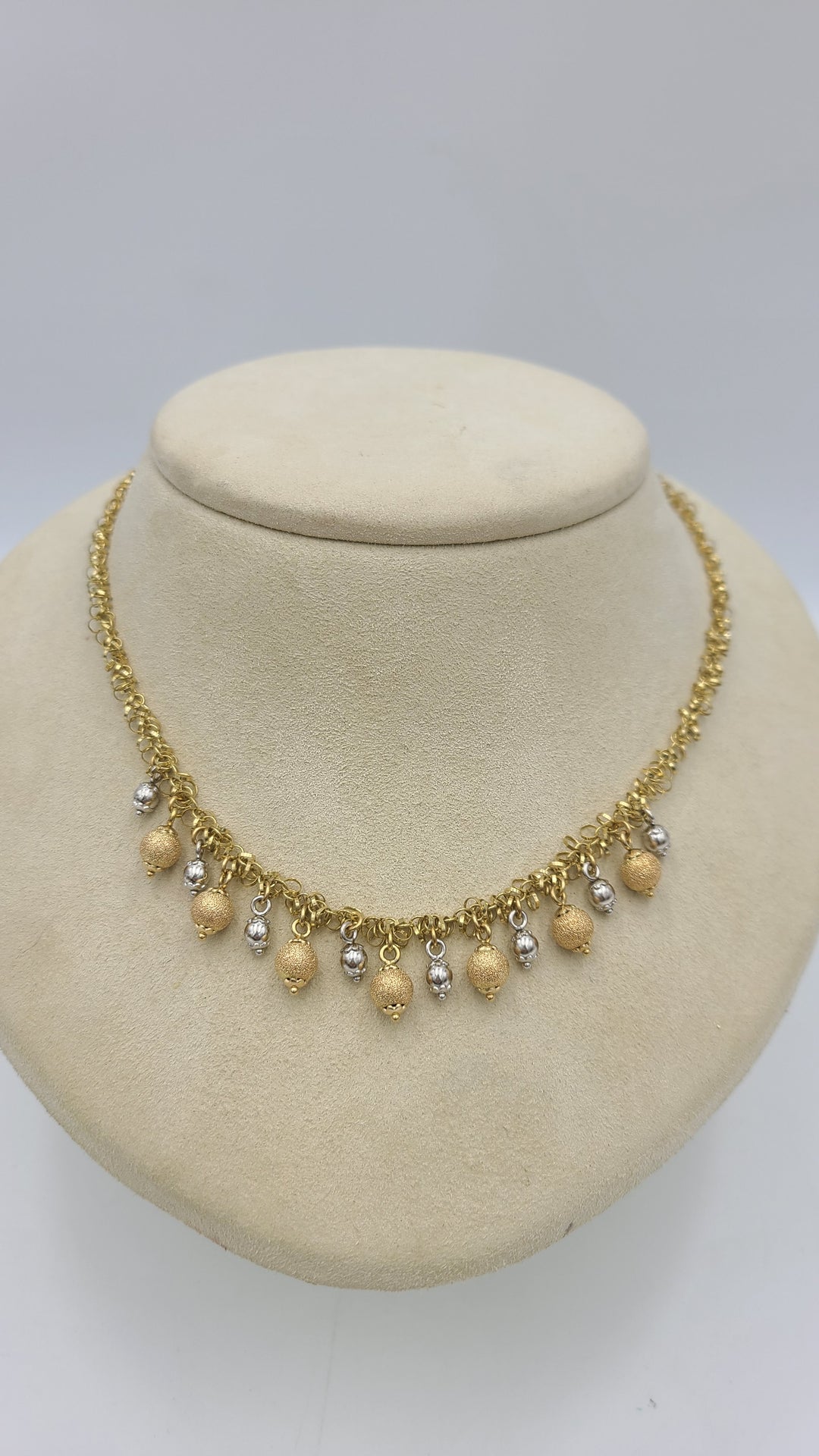 m687 Beautiful Ladies 14kt Yellow and White Gold 17" Necklace