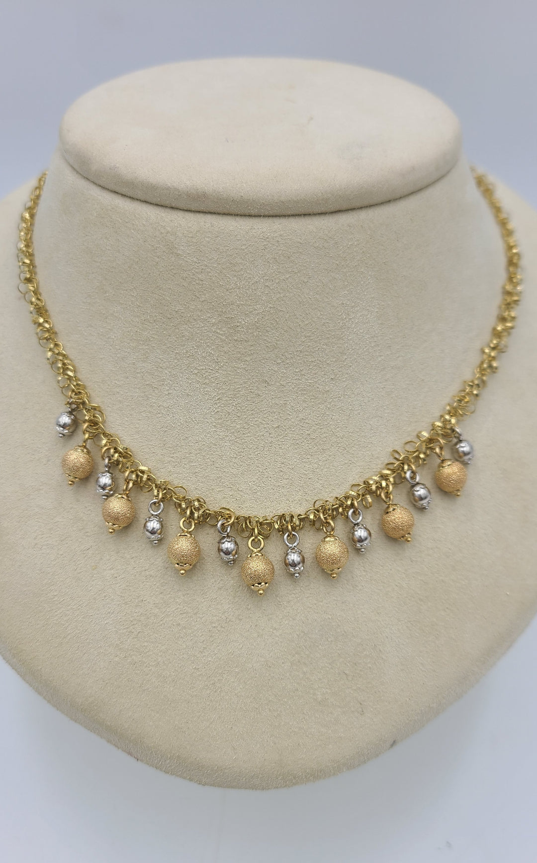 m687 Beautiful Ladies 14kt Yellow and White Gold 17" Necklace