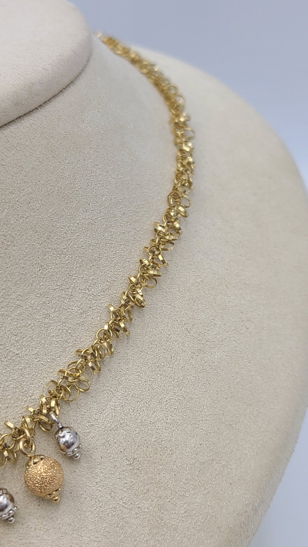 m687 Beautiful Ladies 14kt Yellow and White Gold 17" Necklace