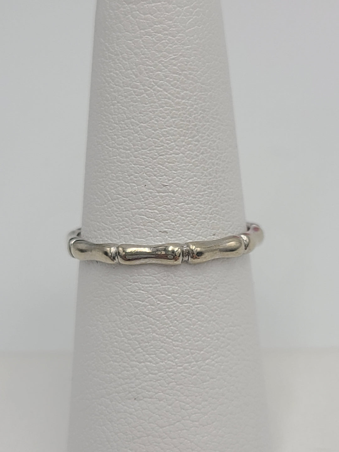 k807 Dainty 10kt White Gold Ladies Bamboo Band Size 7