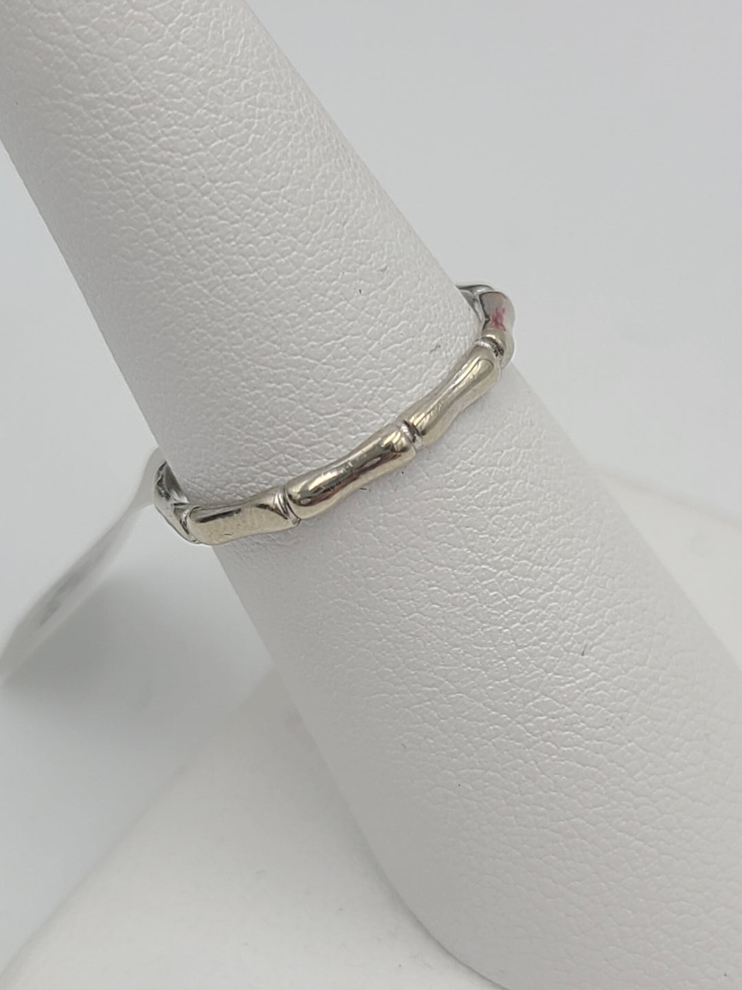 k807 Dainty 10kt White Gold Ladies Bamboo Band Size 7