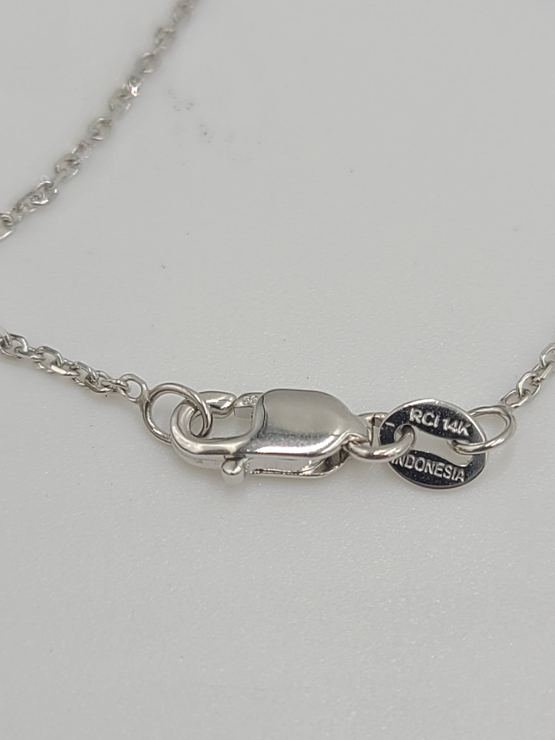 e768 Vintage 14K White Gold .45CT Diamond Pendant 16" Chain Necklace