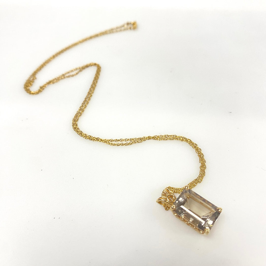 c328 Vintage 14K Yellow Gold Yellow Topaz Pendant 22" Long Link Chain Necklace