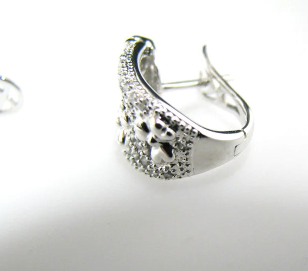 c907 Vintage 14k White Gold Pierced Earrings with Diamonds