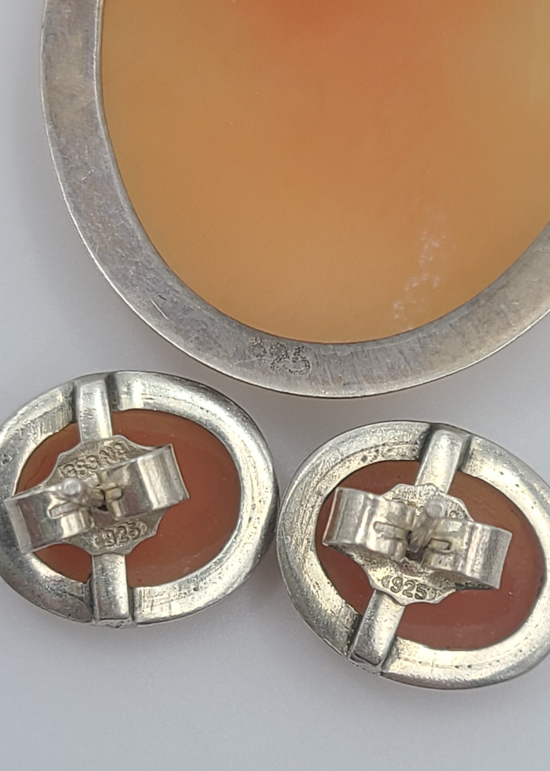 m673 Sterling Silver Cameo Earrings and Pendant Set