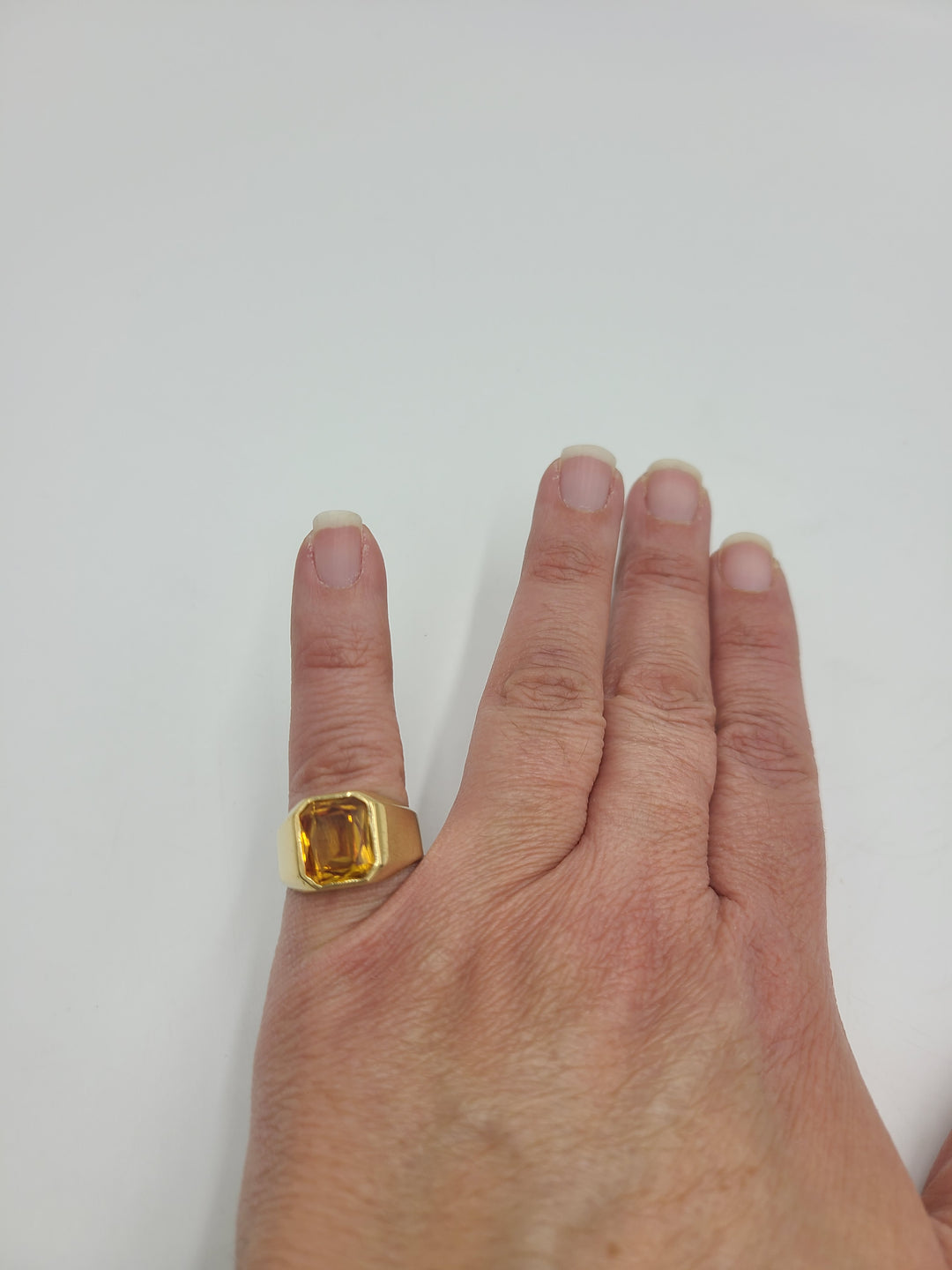 k795 Stylish Men's 14kt Yellow Gold Citrine Ring
