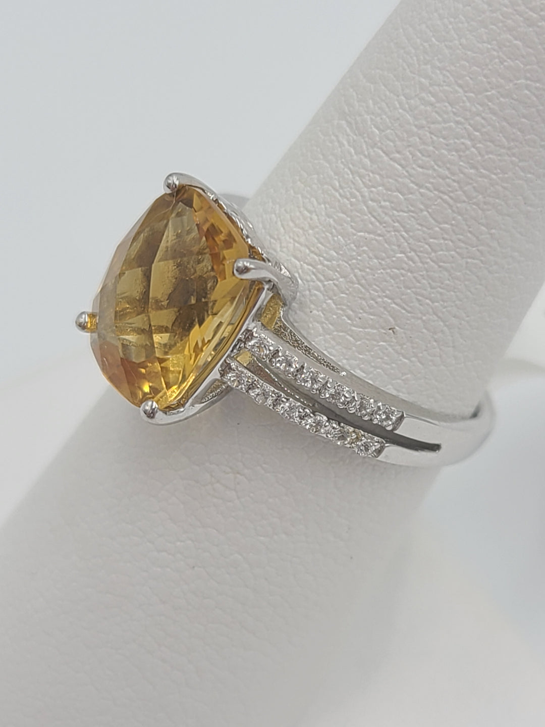 k655 Beautiful Ladies Sterling Silver Citrine and Cubic Zirconia Ring
