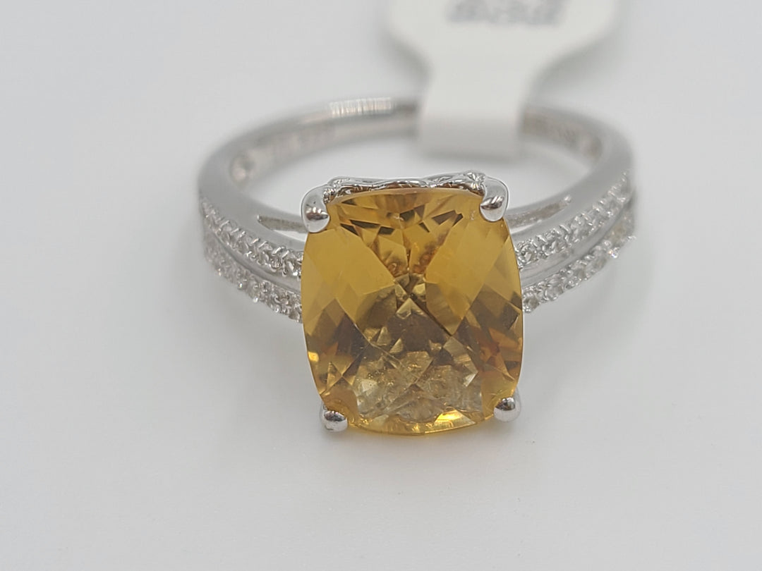 k655 Beautiful Ladies Sterling Silver Citrine and Cubic Zirconia Ring