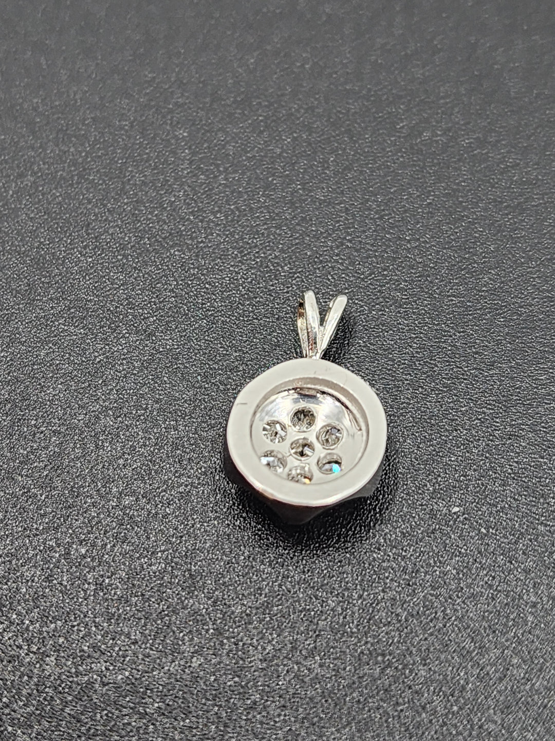 e661 Lovely Vintage 14kt White Gold Diamond Cluster Pendant Charm