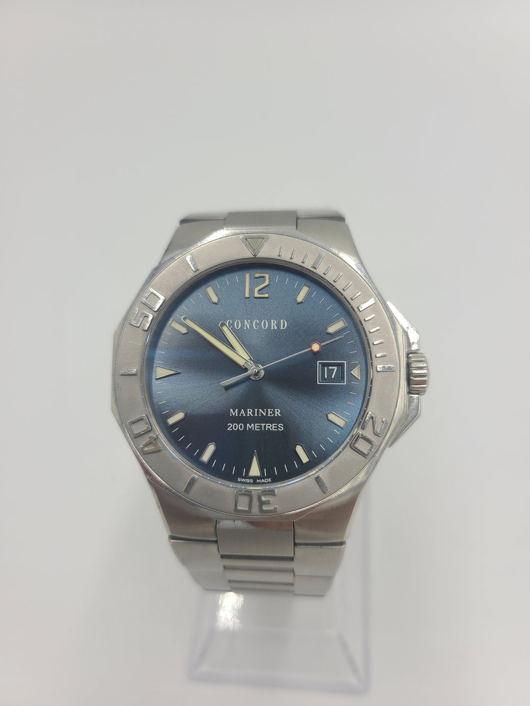 k658 Sleek Stainless Steel Unisex Concord Mariner Automatic Wristwatch