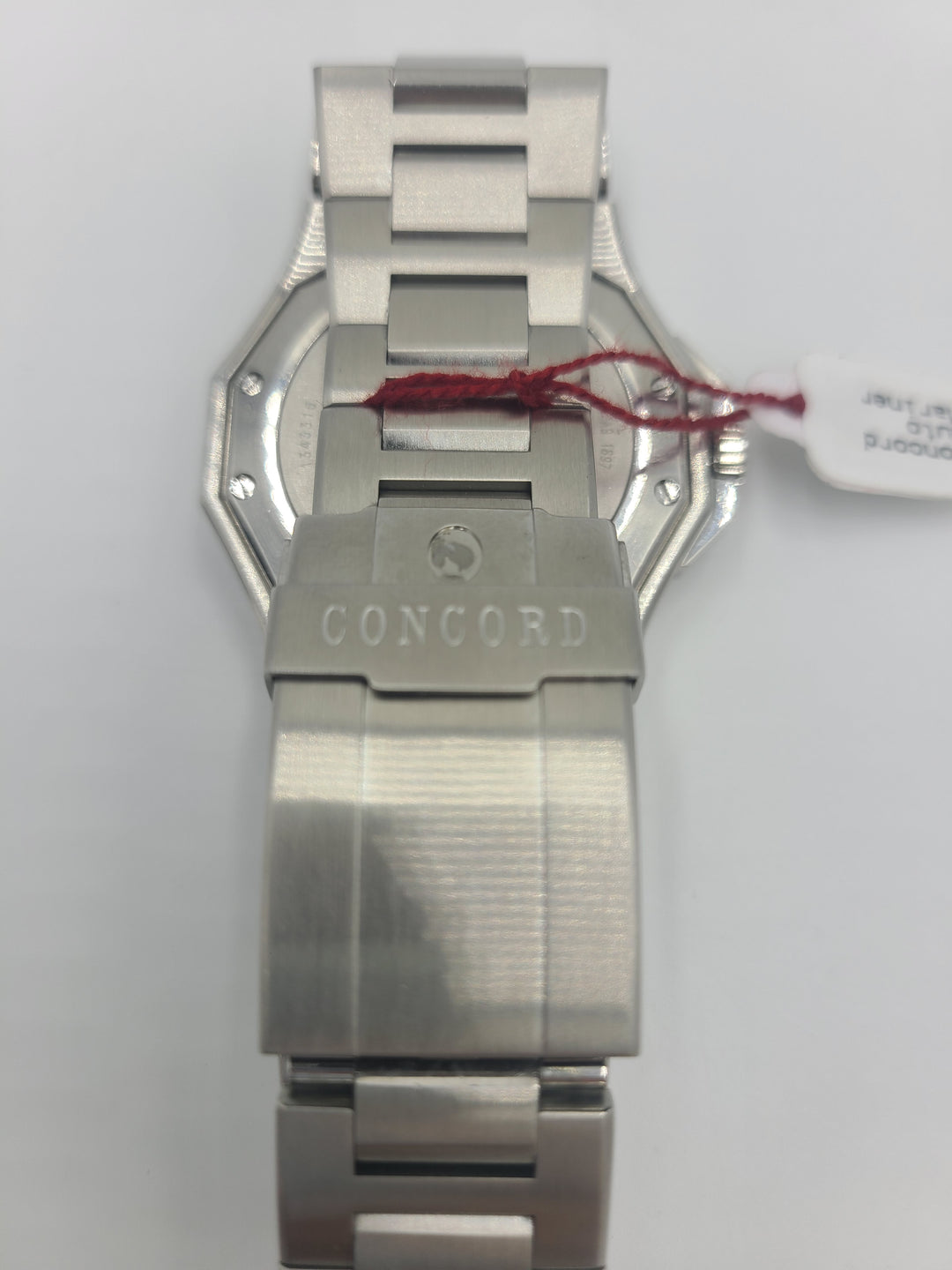 k658 Sleek Stainless Steel Unisex Concord Mariner Automatic Wristwatch