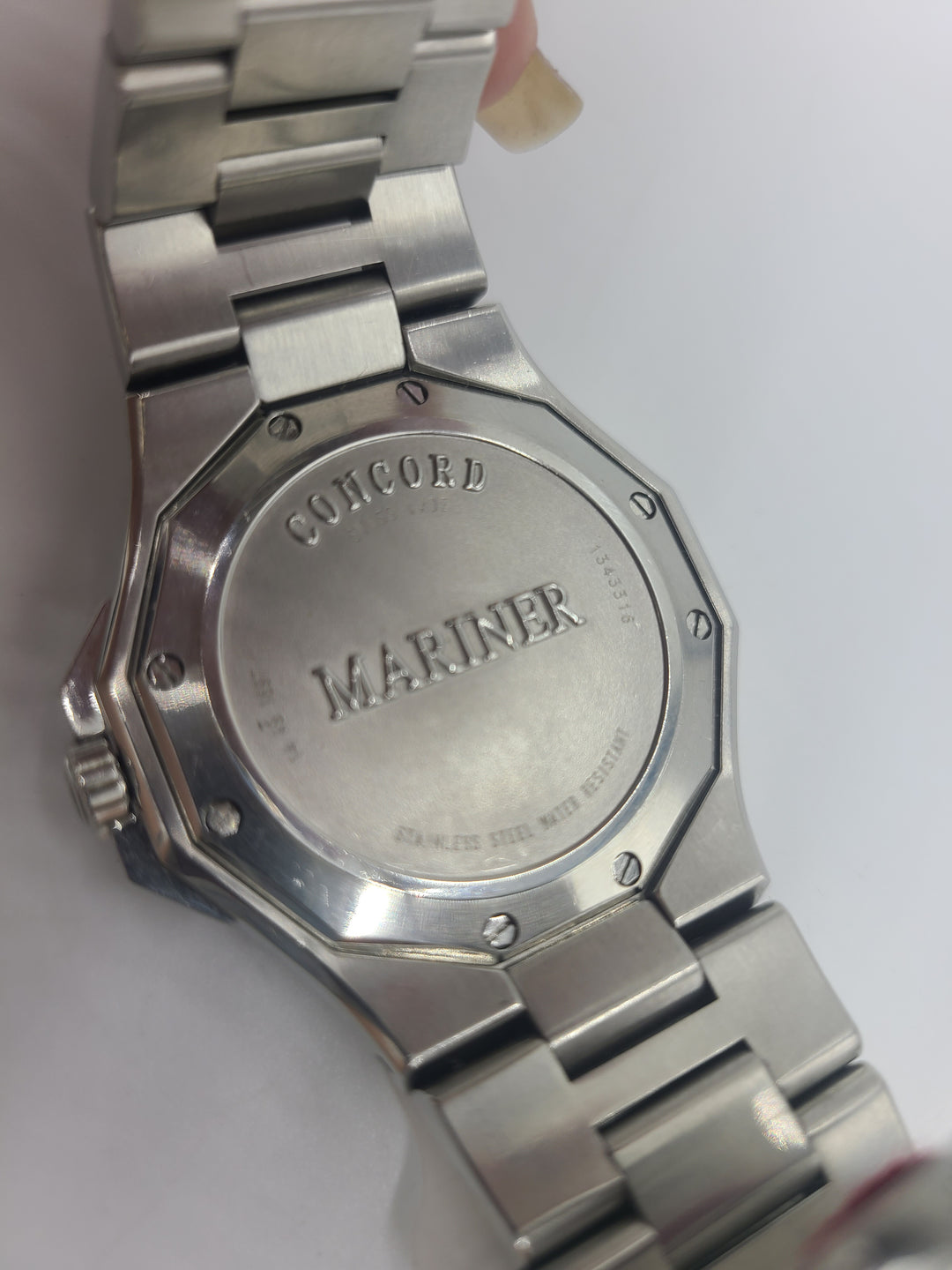 k658 Sleek Stainless Steel Unisex Concord Mariner Automatic Wristwatch