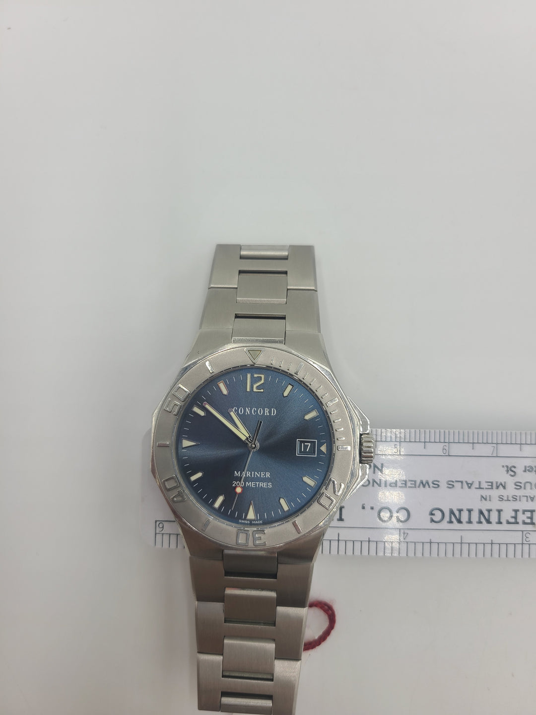 k658 Sleek Stainless Steel Unisex Concord Mariner Automatic Wristwatch