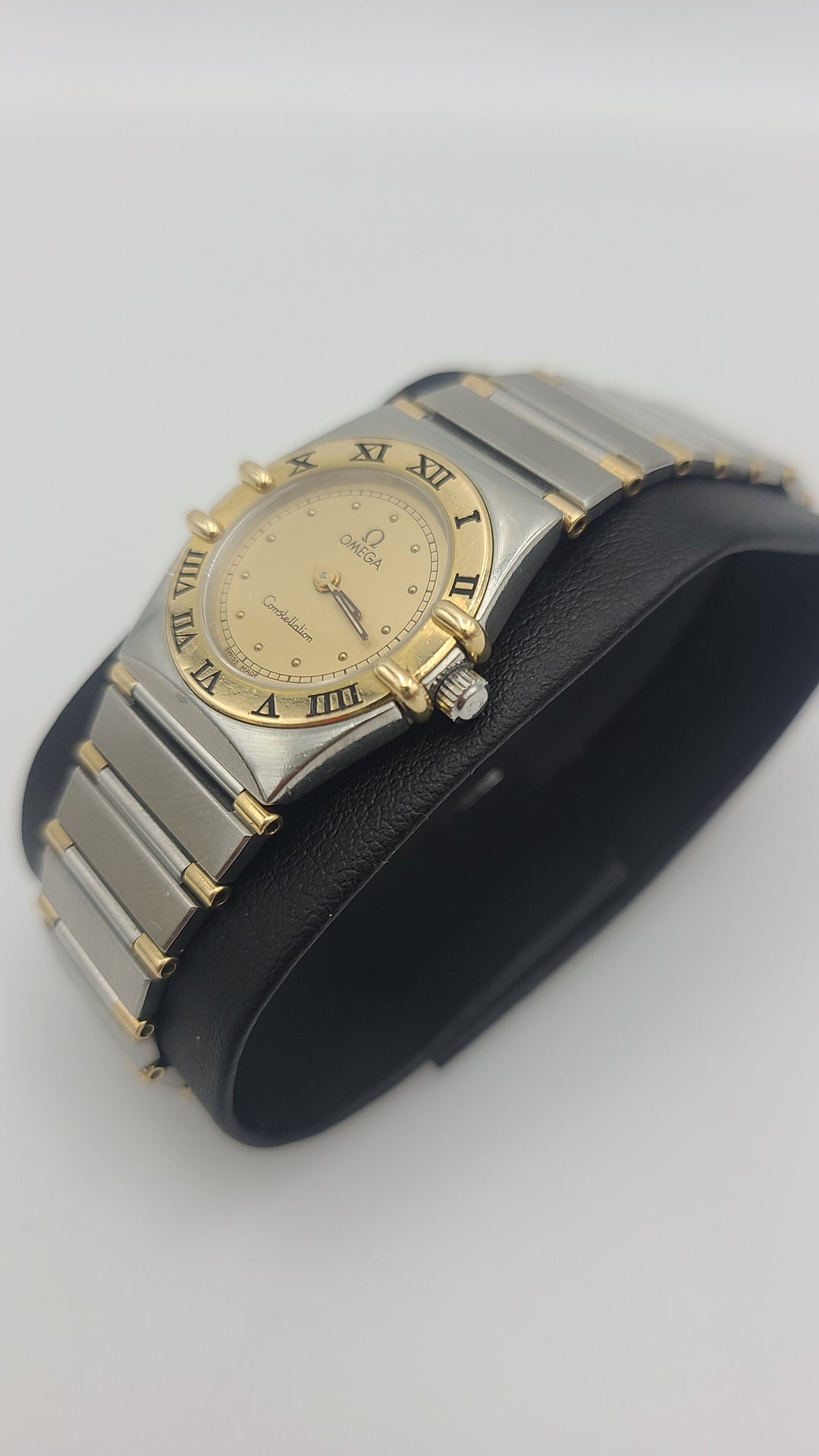 k950 Stylish Ladies Omega Constellation Quartz Wristwatch