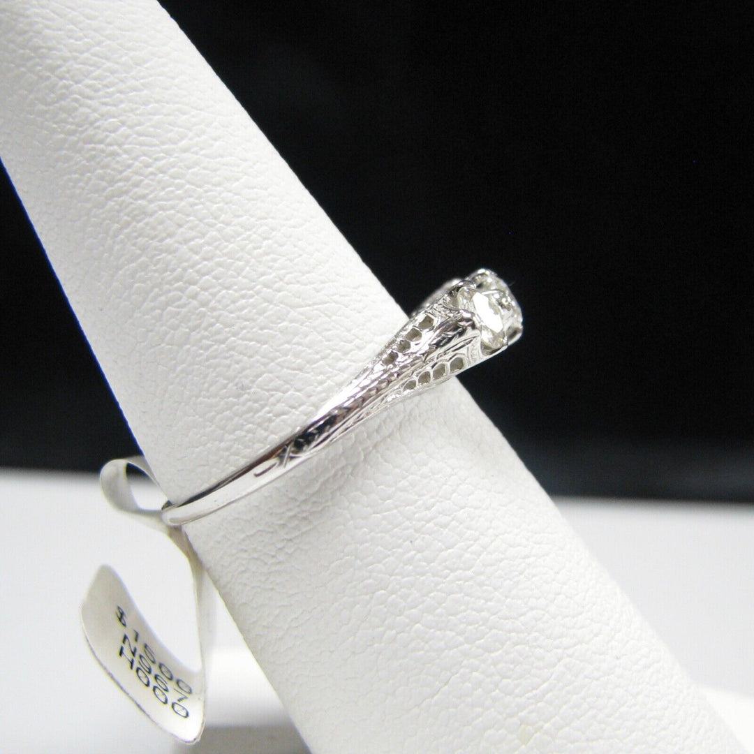 d975 Dazzling 18k White Gold Diamond Engagement Ring