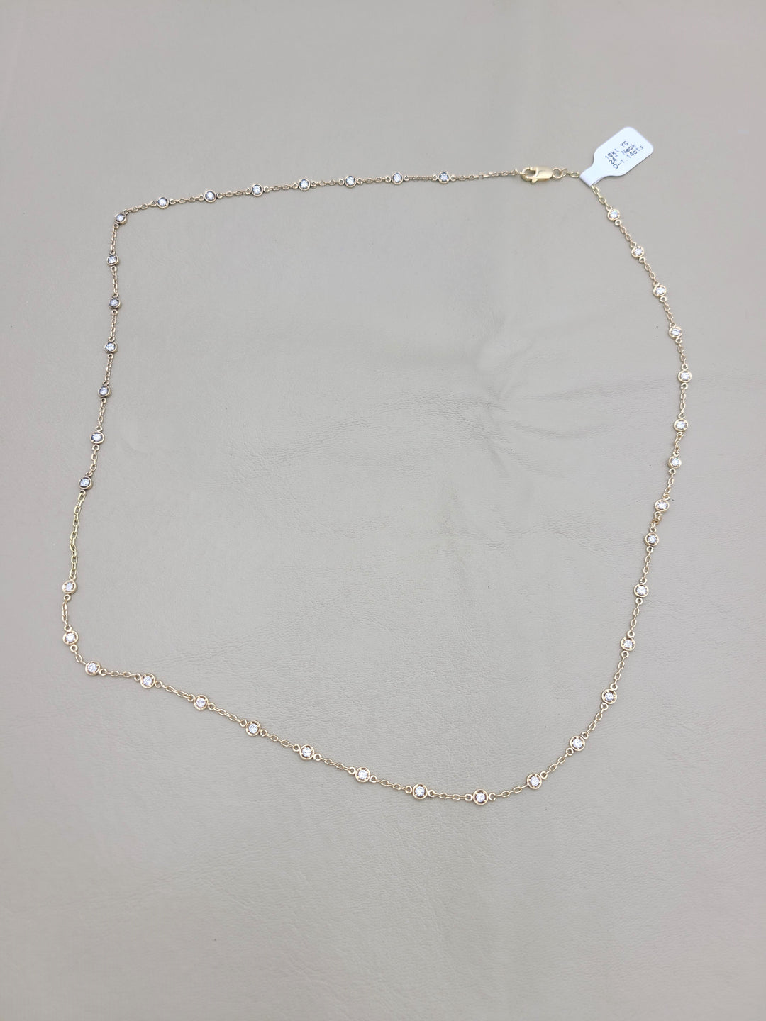 k907 Lovely Ladies 24" 10kt Yellow Gold Diamond Studded Necklace