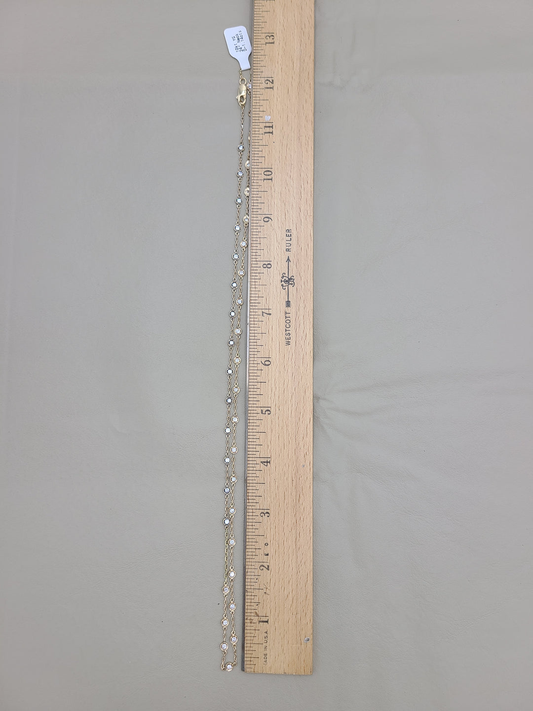 k907 Lovely Ladies 24" 10kt Yellow Gold Diamond Studded Necklace