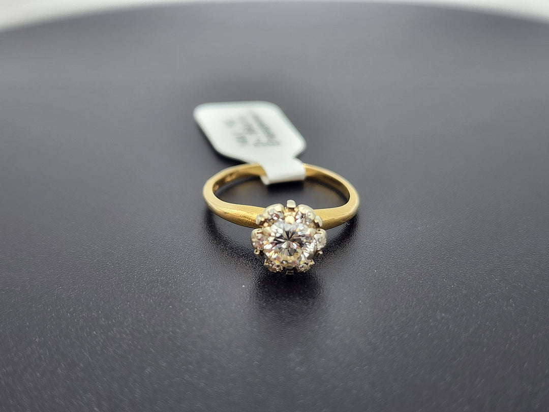 e662 Vintage 14kt Yellow Gold Diamond Cluster Engagement Solitare Ring