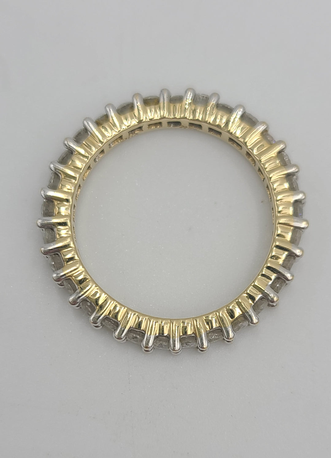 k991 Lovely Ladies 14kt Yellow Gold Diamond Eternity Band