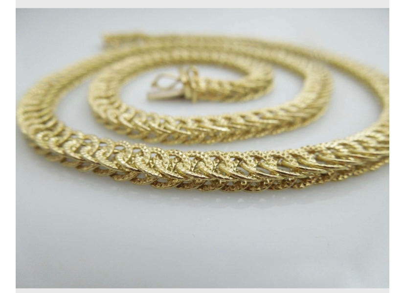 g676 Gorgeous Ladies 18kt Yellow Gold 17.5" Circular Braided Link Necklace