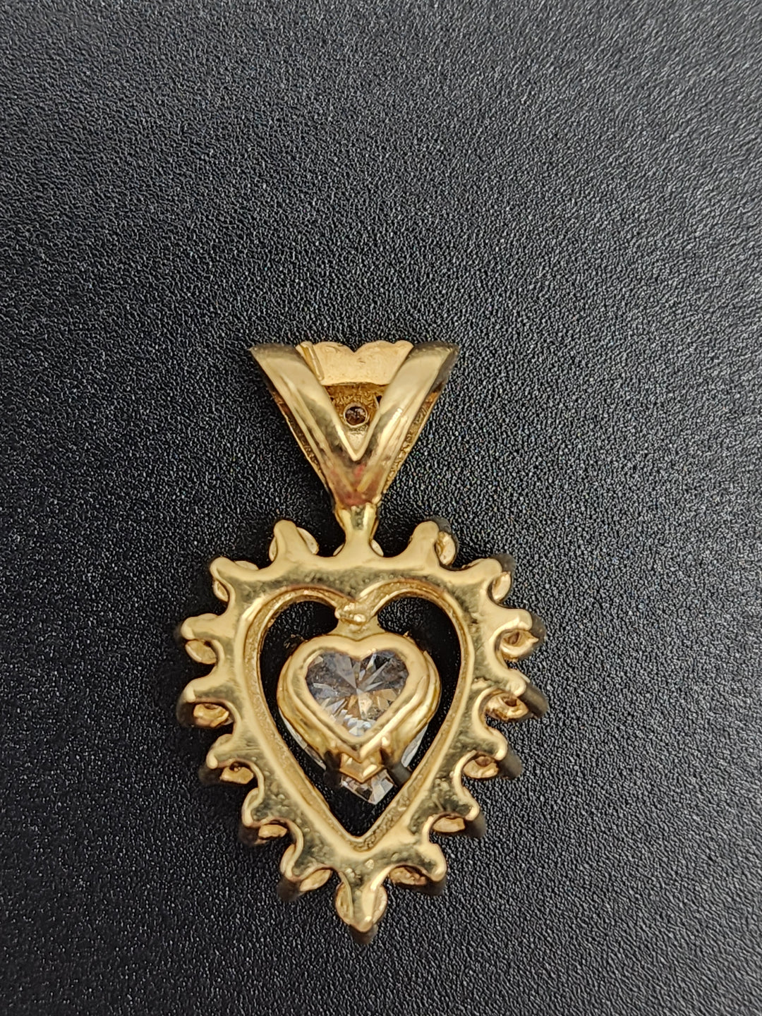 e660 Stunning Ladies 14kt Yellow Gold 1cttw. Diamond Heart Halo Pendant