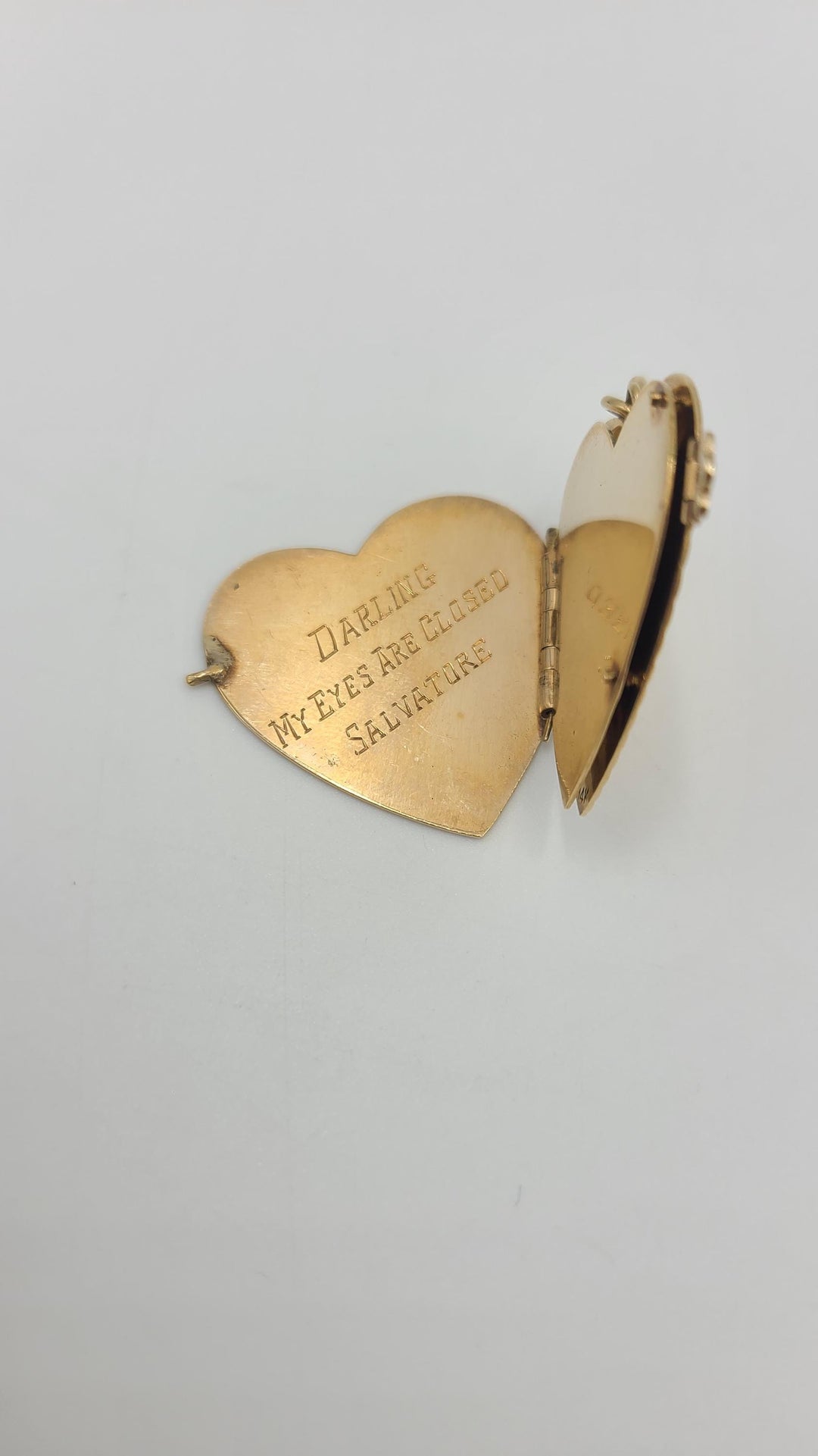 a743 Beautiful Large Heart Shape 14k Yellow Gold Locket