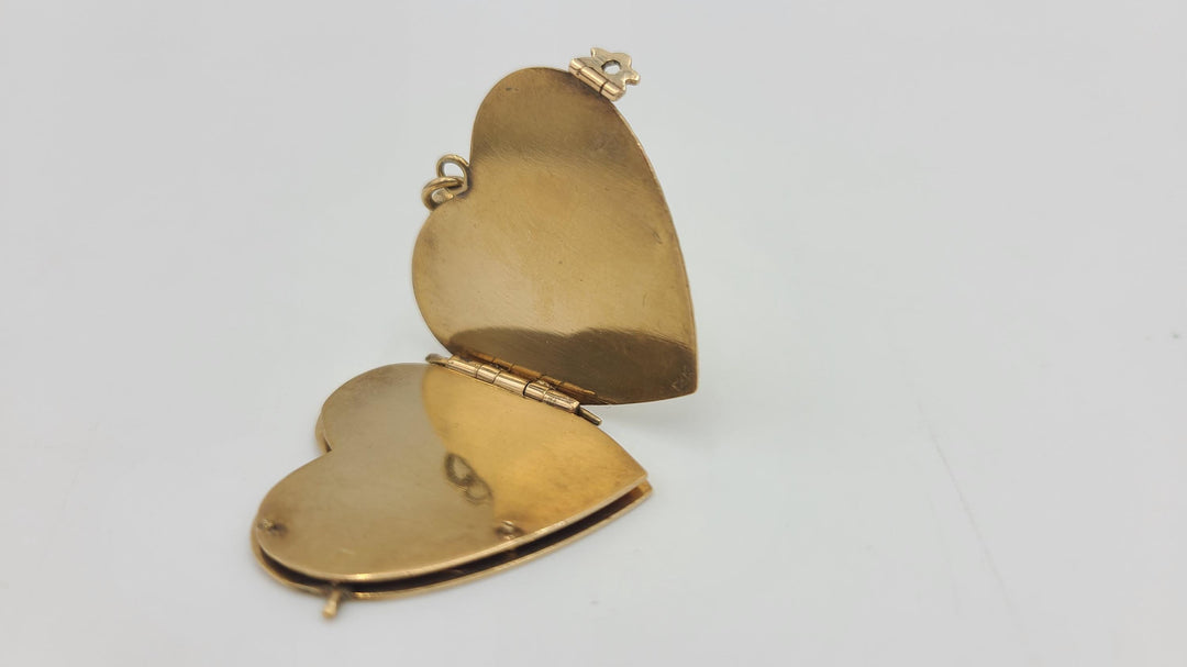 a743 Beautiful Large Heart Shape 14k Yellow Gold Locket