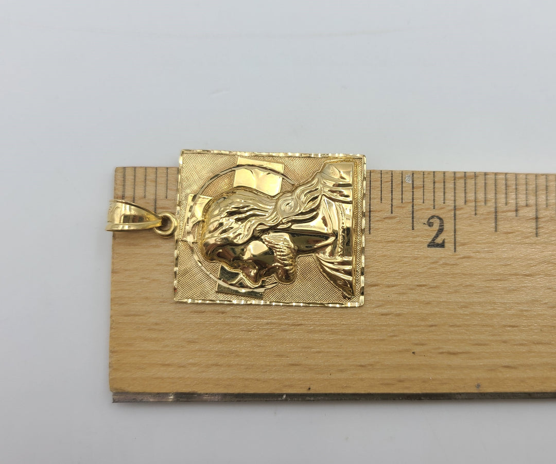 m679 Nice Unisex 14kt Yellow Gold Jesus and Bible Verse Pendant