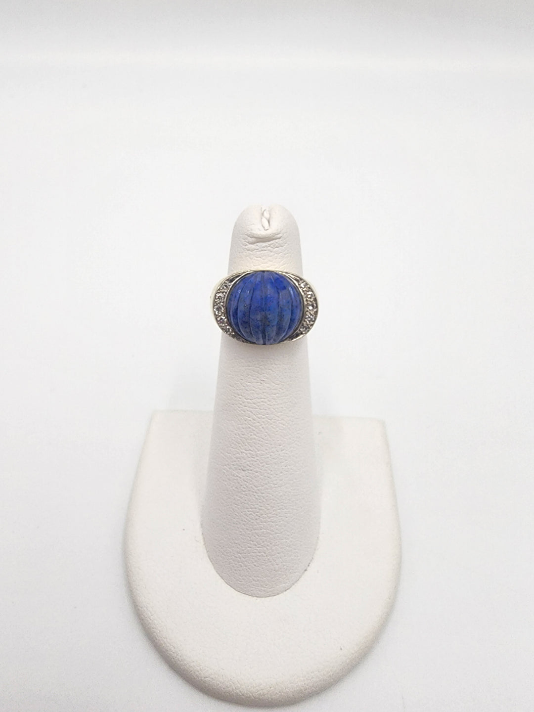 e665 Vintage Unisex 14kt Yellow Gold Domed Lapis Lazuli and Diamond Ring