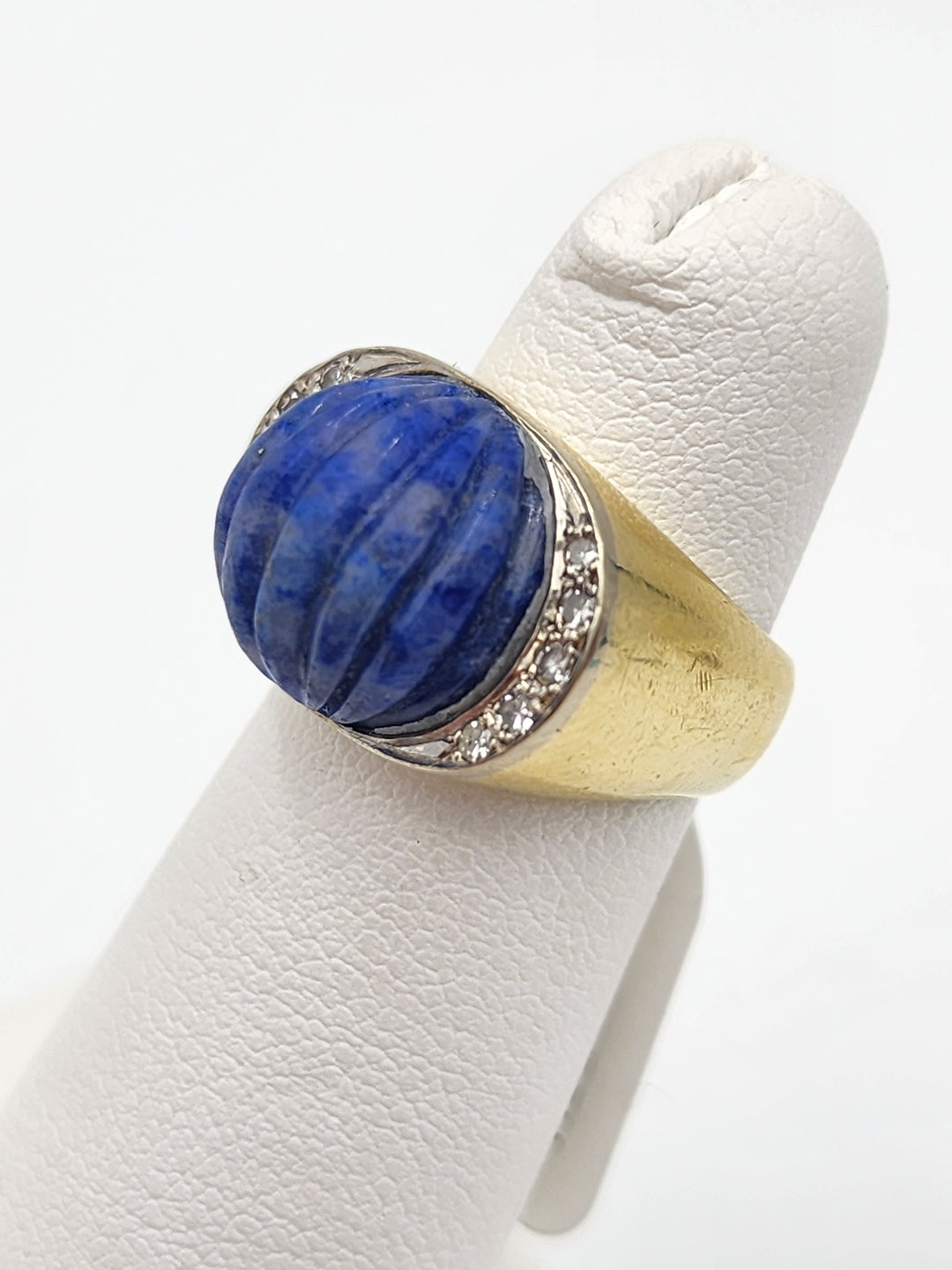 e665 Vintage Unisex 14kt Yellow Gold Domed Lapis Lazuli and Diamond Ring