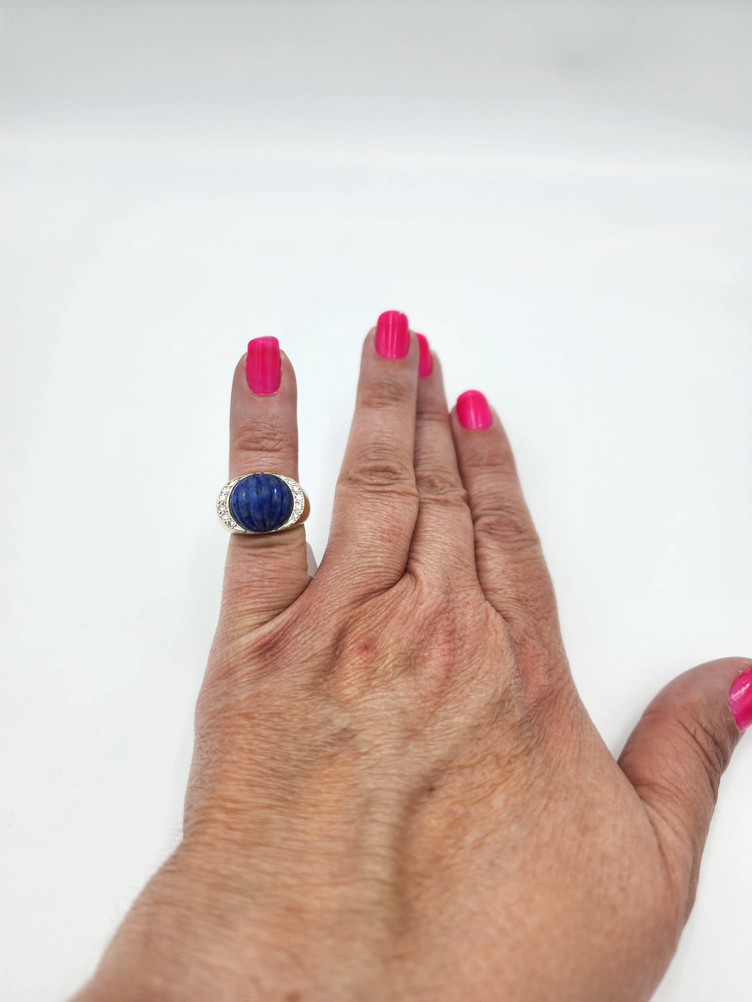 e665 Vintage Unisex 14kt Yellow Gold Domed Lapis Lazuli and Diamond Ring