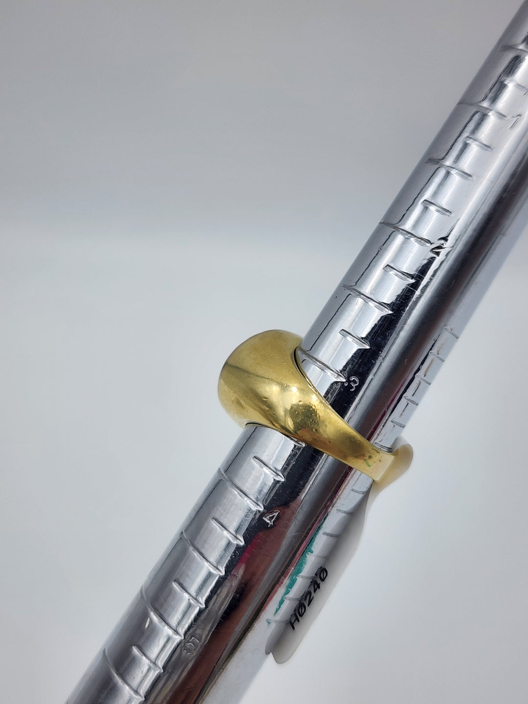 e665 Vintage Unisex 14kt Yellow Gold Domed Lapis Lazuli and Diamond Ring