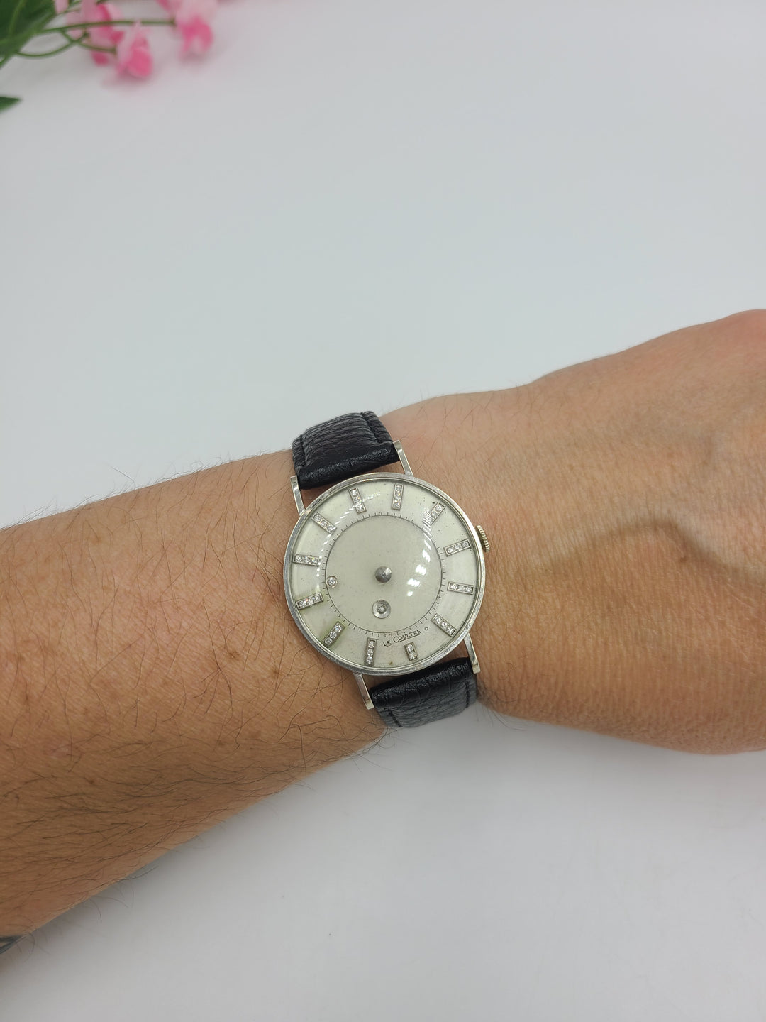 k750 Stylish Vintage Men's 14kt White Gold LeCoultre Mechanical Wristwatch