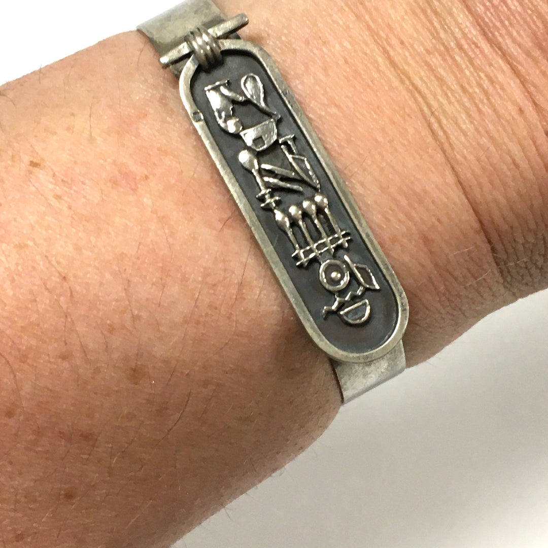 m741 Vintage Egyptian Oval Shaped Cartouche Silver Hinged Bangle Bracelet 7.5"