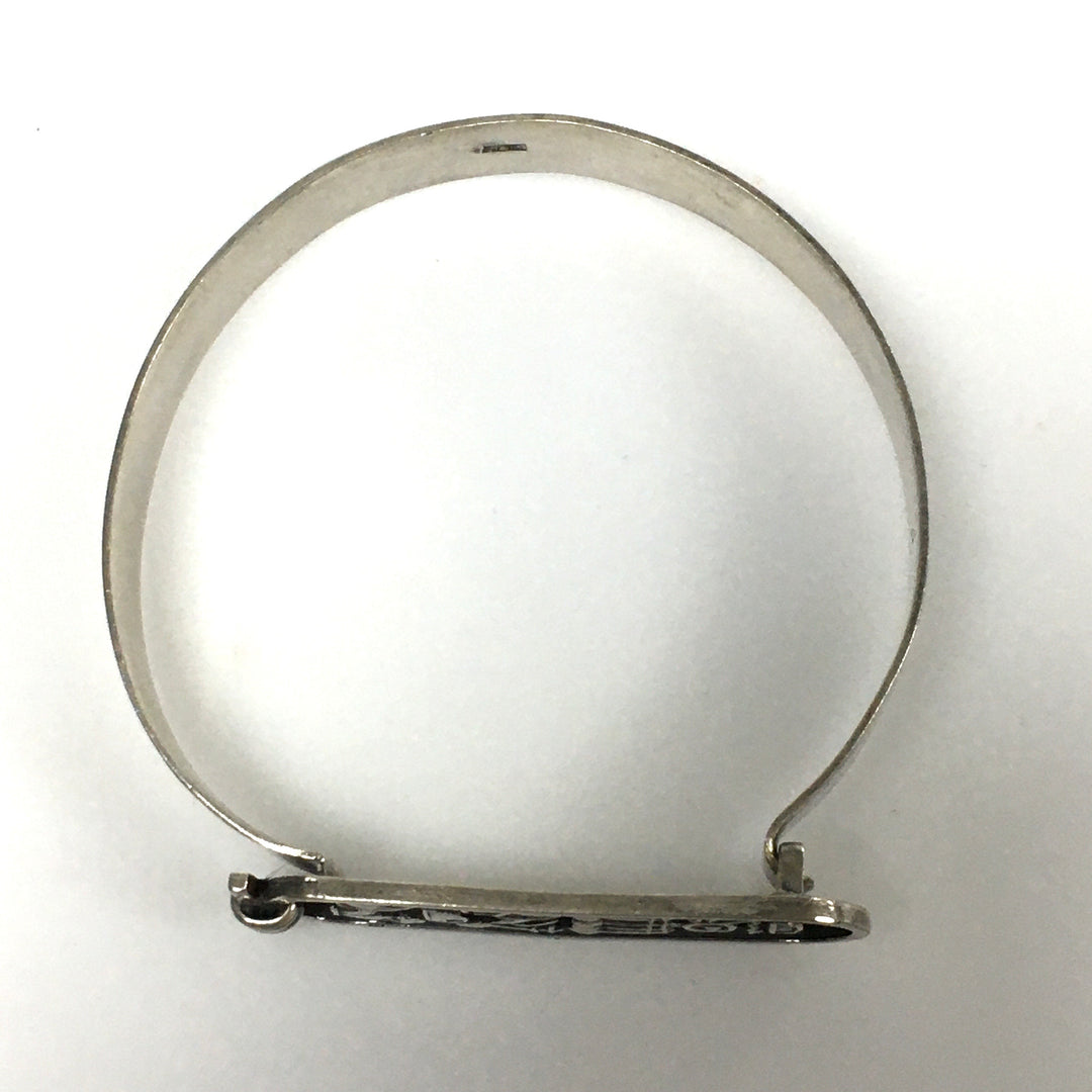 m741 Vintage Egyptian Oval Shaped Cartouche Silver Hinged Bangle Bracelet 7.5"