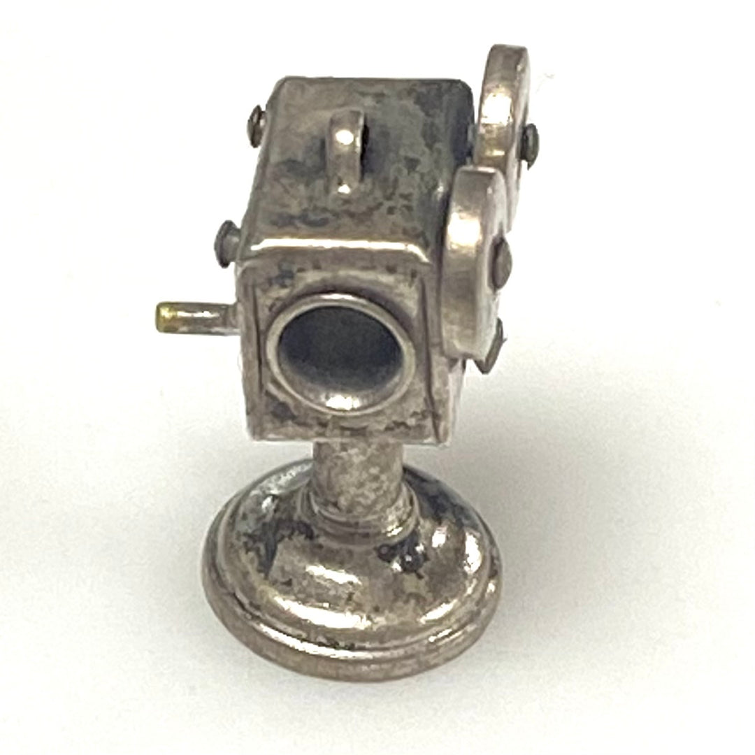 m770 Vintage Sterling Silver Movie Camera Charm Pendant Three-dimensional Design