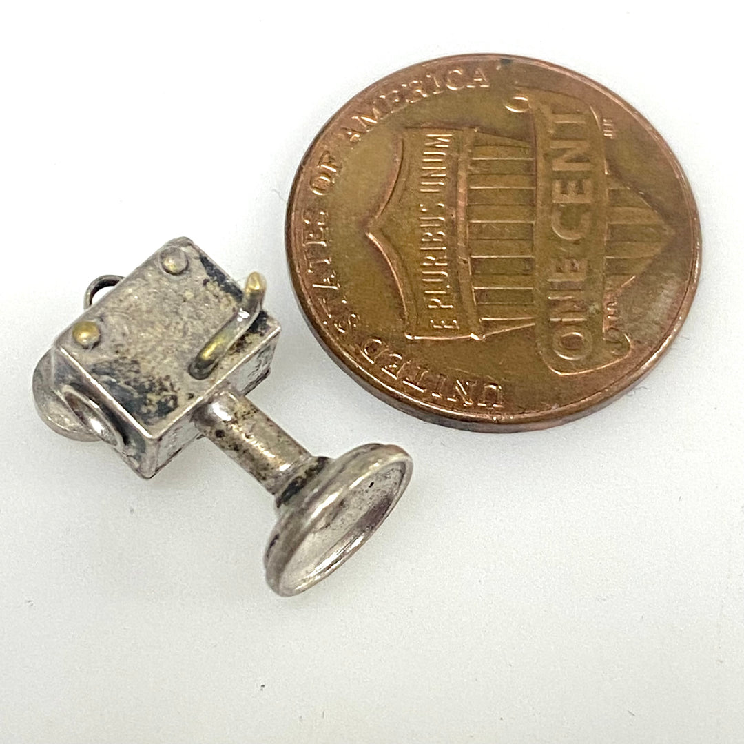 m770 Vintage Sterling Silver Movie Camera Charm Pendant Three-dimensional Design