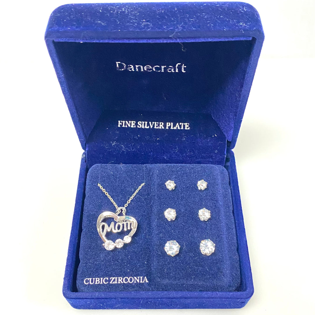 m792 Danecraft Fine Silver Plated "Mom" Heart Pendant Necklace 3 Pairs Earrings