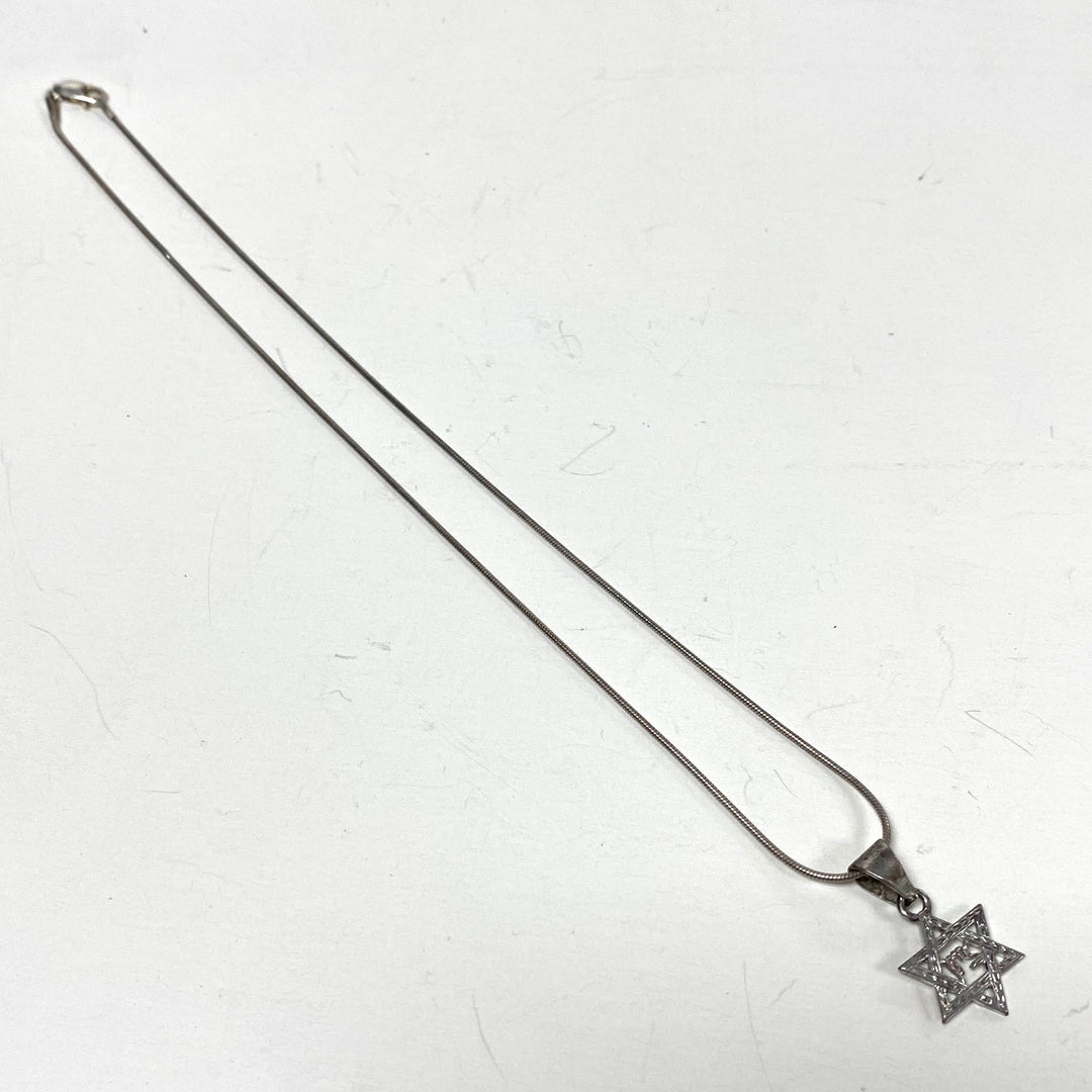 m832 Vintage Judaica Star of David Pendant on 16" Long Chain Necklace