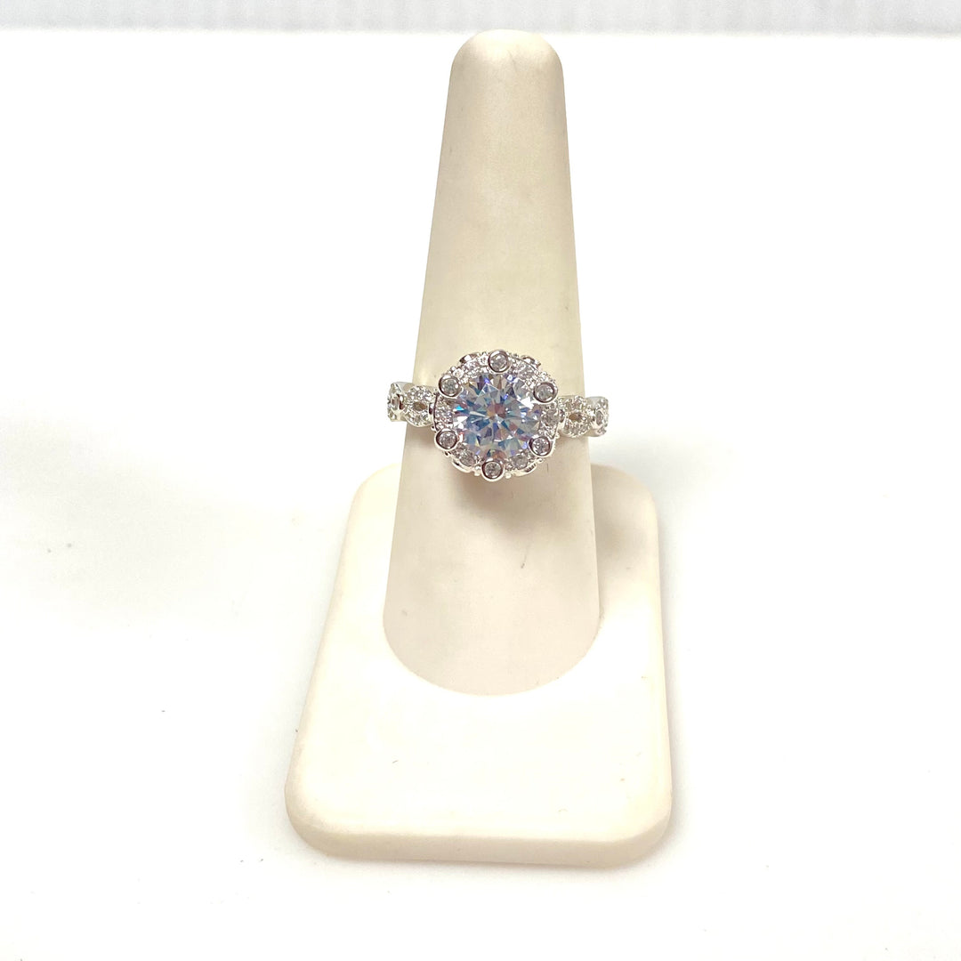 m849 Sterling Silver 925 Round Brilliant-cut Center Stone with Halo Border Sz 8