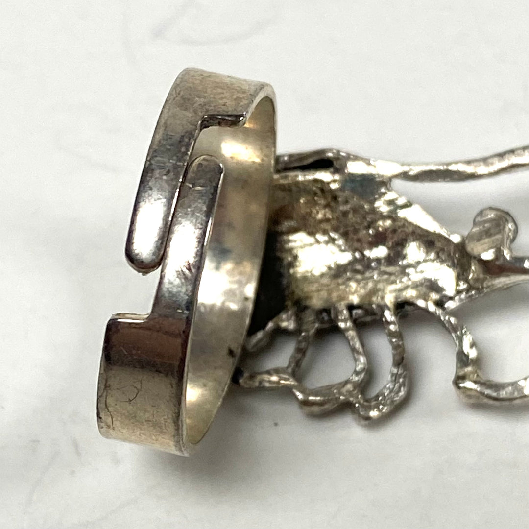 m850 Vintage Silver Tone Lobster Ring Accented with Cluster Style Rhinestones Size 8 Adjustable