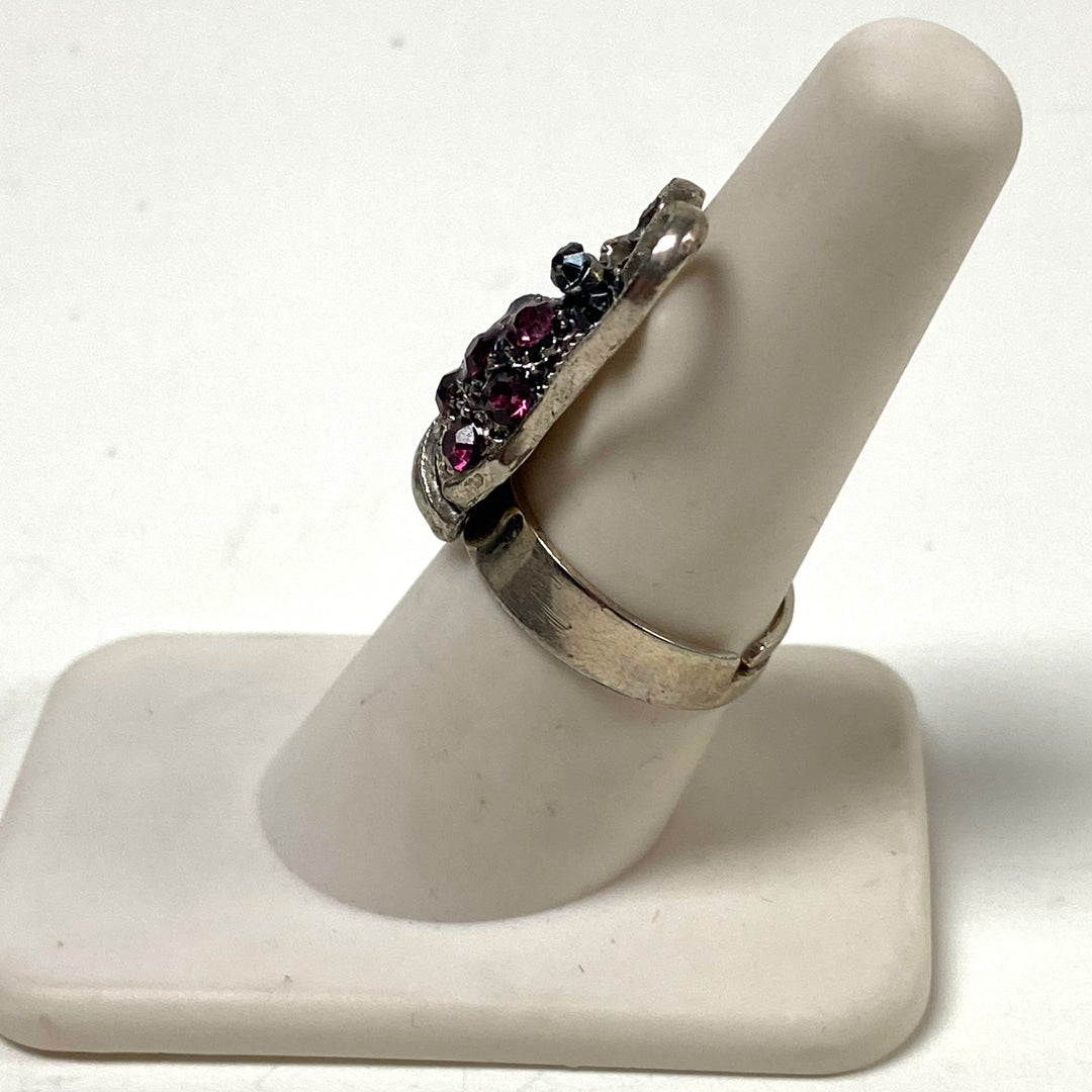 m850 Vintage Silver Tone Lobster Ring Accented with Cluster Style Rhinestones Size 8 Adjustable