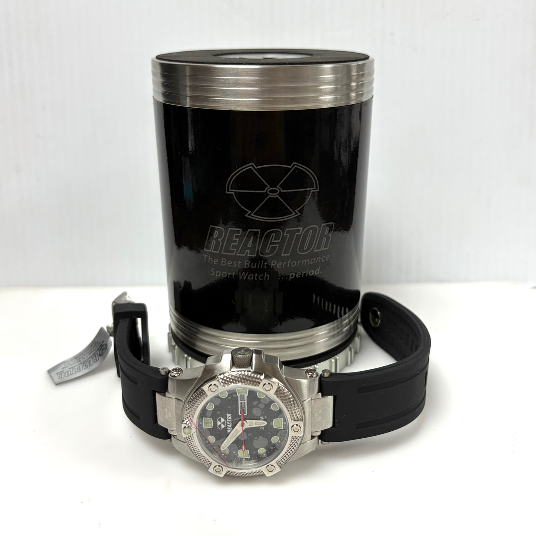 m856 Reactor Men's Meltdown Wrist Watch Style #72801 Black Carbon Fiber Pattern