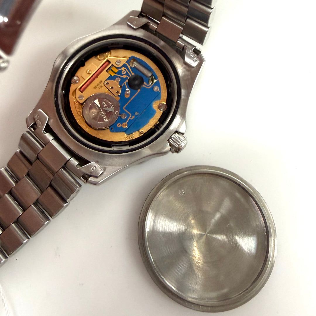 m861 Vintage TAG Heuer 2000 Series Professional 200M Model WM1111 Wrist Watch